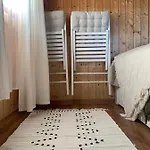 Mandulas A Kishaz Dezsaval Es Kilatassal A Balatonra