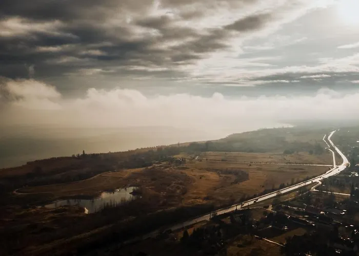 Apartamento Mandulás A Kisház Dézsával és Kilátással A Balatonra *